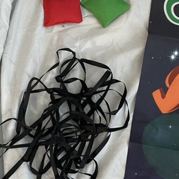 Among Us Toss Game Banner With 4 Bean Bags - birthday party game Decorations - Picture 2 of 2